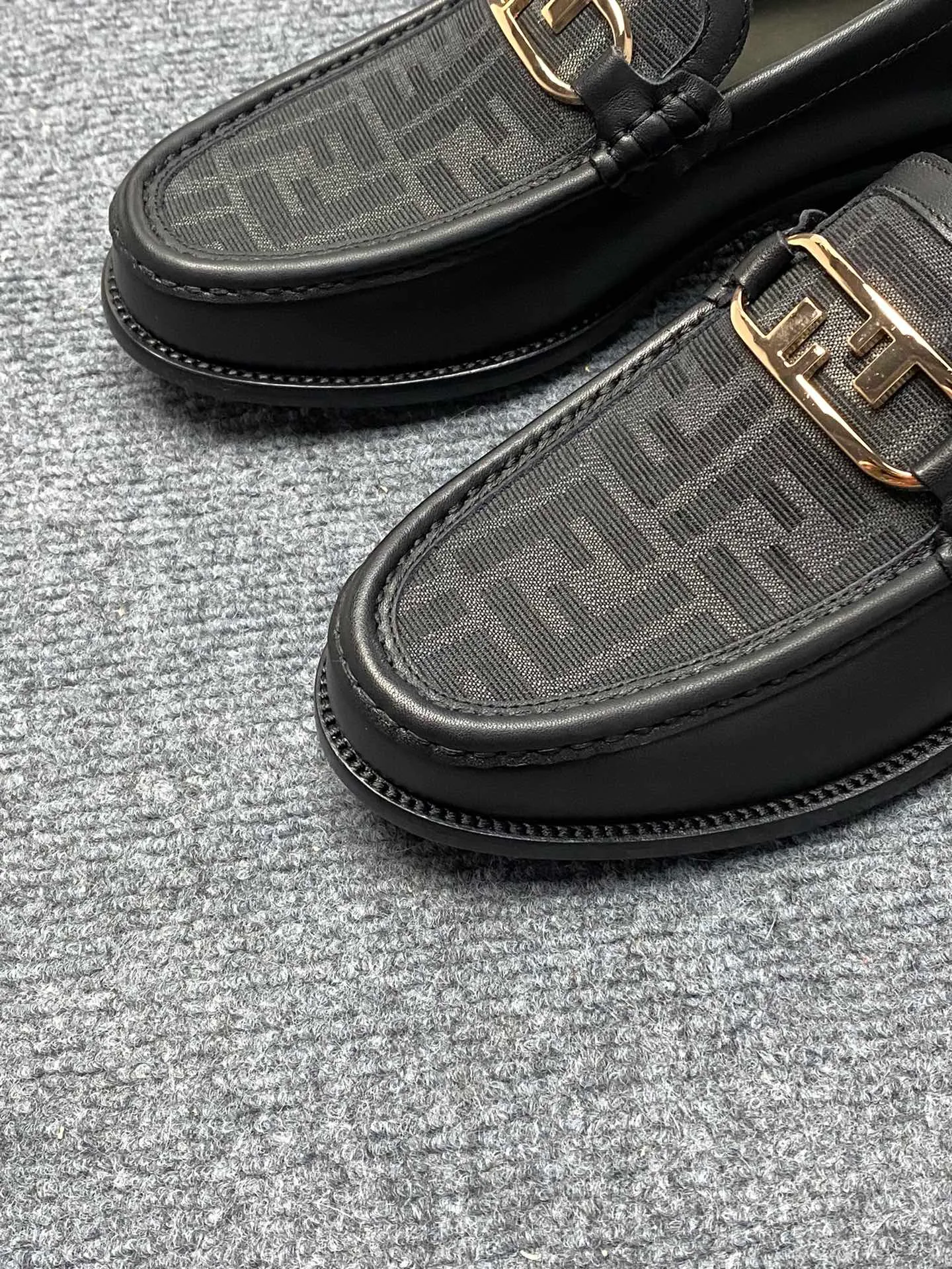 Men's Men's Shoes Men's Men's Shoes 💰900FENDI Fendi Men's Breathable and Comfortable Leather Shoes. Original development. The leather outsole is made of leather. Counters copy one to one. Imported counter cowhide. Imported water dyes cattle. 38 to 44. (45.46. can be ordered. 47.